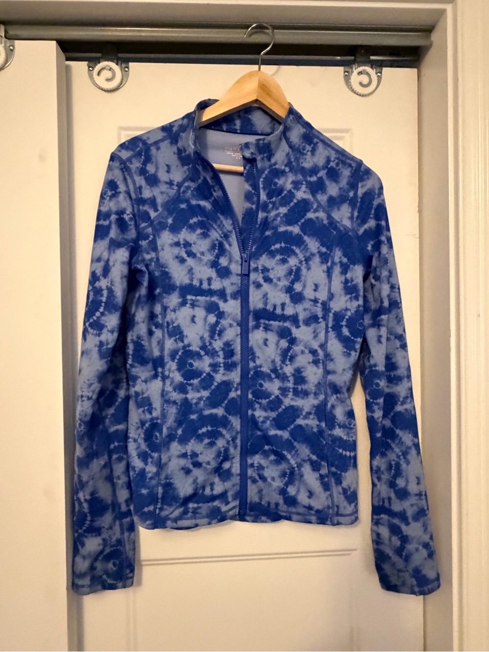 Mondetta Women's Blue Tie-Dye Full-Zip Bomber Jacket